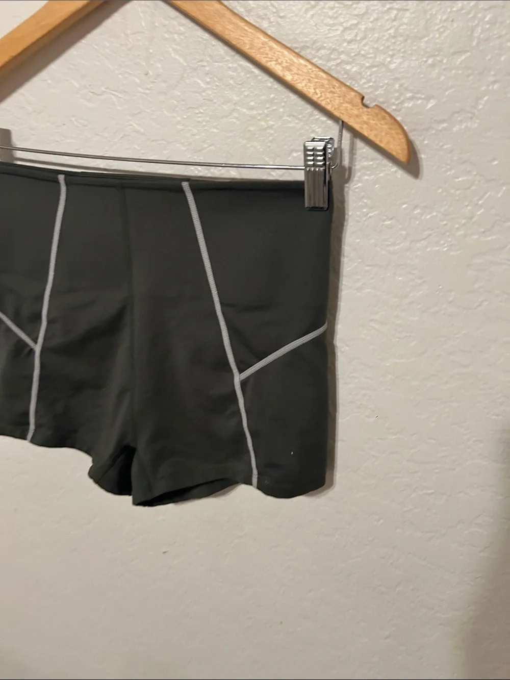 🎒Free people movement high-Rise secret moss  Performance Shorts size s-p GUC